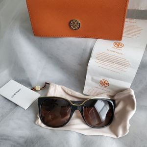 Tory Burch Square Polar black sunglasses